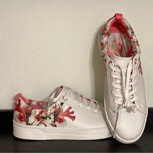 NEW Ted Baker floral sneakers - US 9 EUR 40
